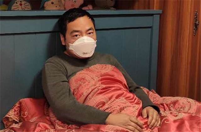 【高光“疫”事】感染不敢回家、排队等床位、开水兑米饭—— 赵东：带着希望和爱 战斗在春天里